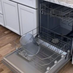 Shark - MessMaster Portable Wet/Dry Vacuum, 1 Gallon Capacity, Corded, Handheld, Perfect For Pets & Cars - Blue -Blender Spark Deals Store 04984860 cb3b 5820 a802 7fa34e309499