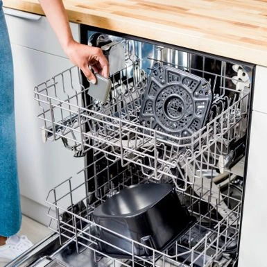 Ninja - Speedi Air Fryer & Rapid Cooker, 6-Qt. Capacity, 12-in-1 Functionality, 15-Minute Meals - Sea Salt Gray 4 Ninja - Speedi Air Fryer & Rapid Cooker, 6-Qt. Capacity, 12-in-1 Functionality, 15-Minute Meals - Sea Salt Gray - Image 4