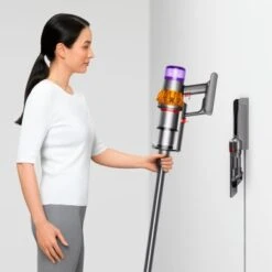 Dyson - V15 Detect Extra Cordless Vacuum - Yellow/Nickel -Blender Spark Deals Store 4cf6c37a 6e89 5471 9991 e006a19c7d2e