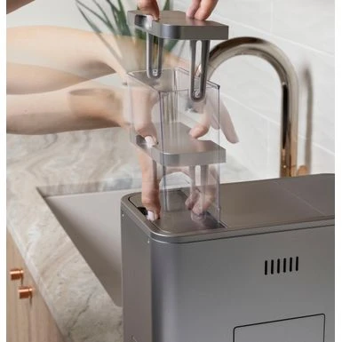 Café - Affetto Automatic Espresso Machine With 20 Bars Of Pressure, Milk Frother, And Built-In Wi-Fi - Steel Silver 2 Café - Affetto Automatic Espresso Machine With 20 Bars Of Pressure, Milk Frother, And Built-In Wi-Fi - Steel Silver - Image 2