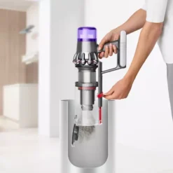 Dyson - V11 Cordless Vacuum - Nickel/Blue 38 Dyson - V11 Cordless Vacuum - Nickel/Blue -Blender Spark Deals Store ef90146d 2ff4 40d6 bfc4 4cace7eea6a9