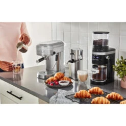 KitchenAid Burr Coffee Grinder In Black Matte 9 KitchenAid Burr Coffee Grinder In Black Matte -Blender Spark Deals Store kcg8433bm 4